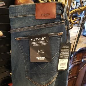 NEW HUDSON stretch denim. Slim. Straight.